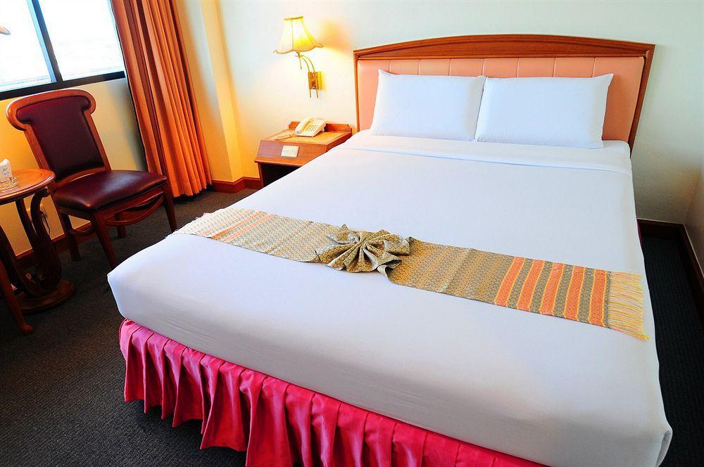 V.L. Hatyai Hotel Hatjaj Kültér fotó