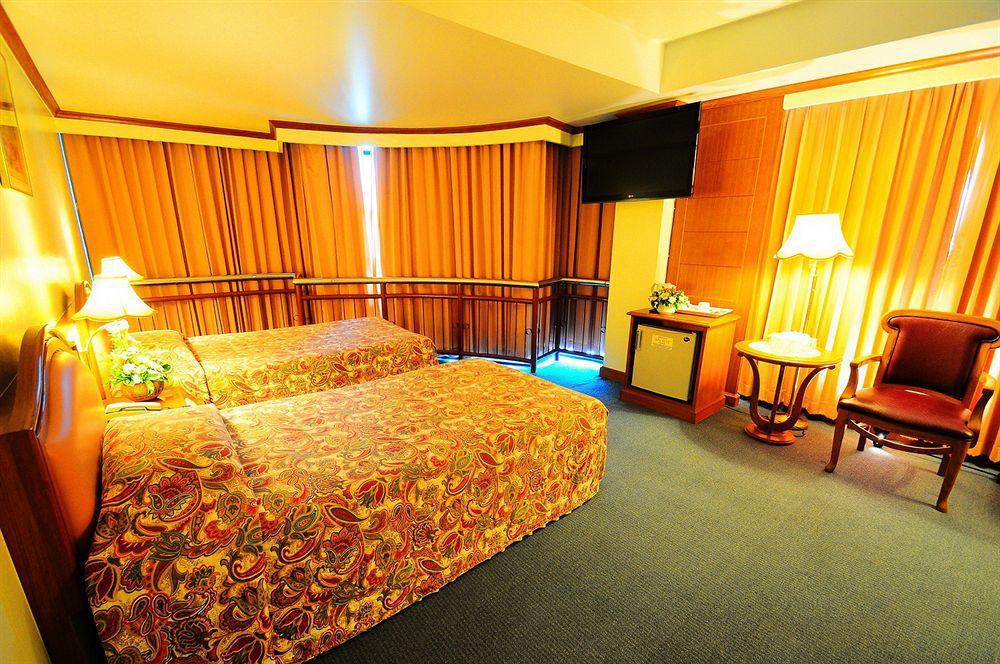 V.L. Hatyai Hotel Hatjaj Kültér fotó