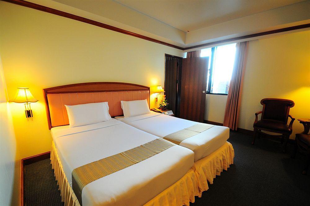 V.L. Hatyai Hotel Hatjaj Kültér fotó